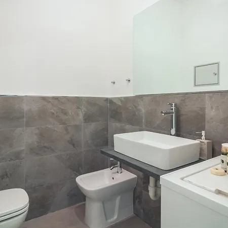 Tigullio Apartment *